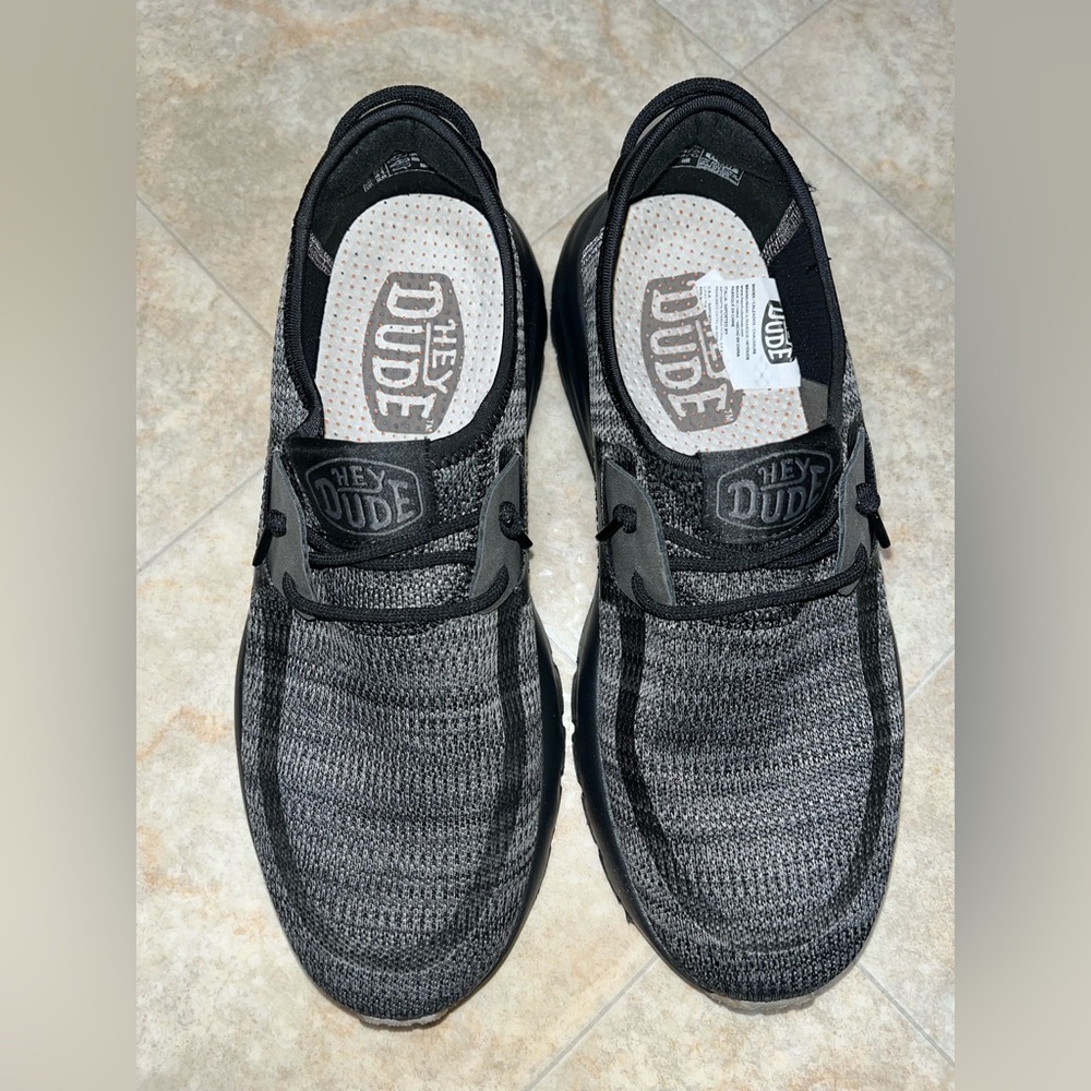Men’s US 8 Hey dudes